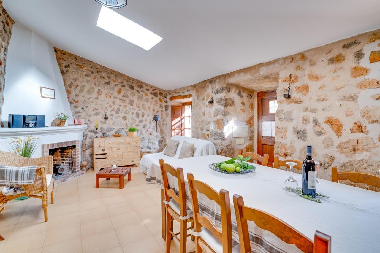 Гостевой дом Casita De Montana Cerca Del Mar Форналуч Экстерьер фото