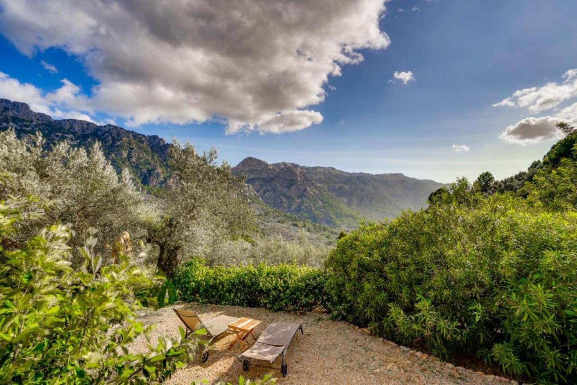 Гостевой дом Casita De Montana Cerca Del Mar Форналуч Экстерьер фото