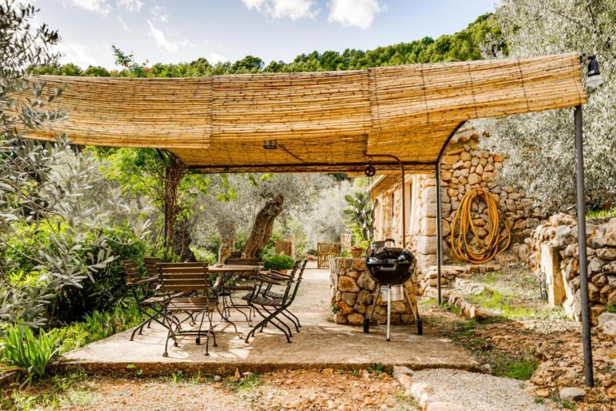 Гостевой дом Casita De Montana Cerca Del Mar Форналуч Экстерьер фото
