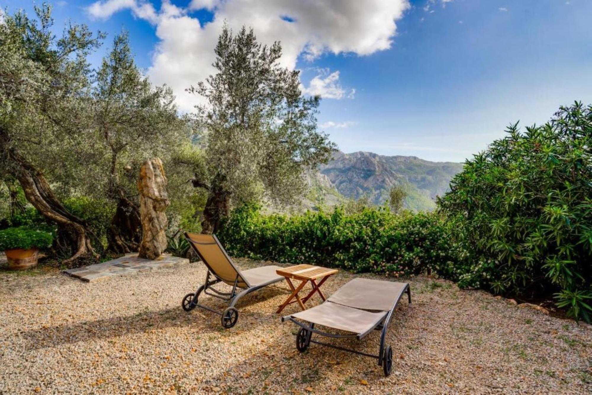 Гостевой дом Casita De Montana Cerca Del Mar Форналуч Экстерьер фото