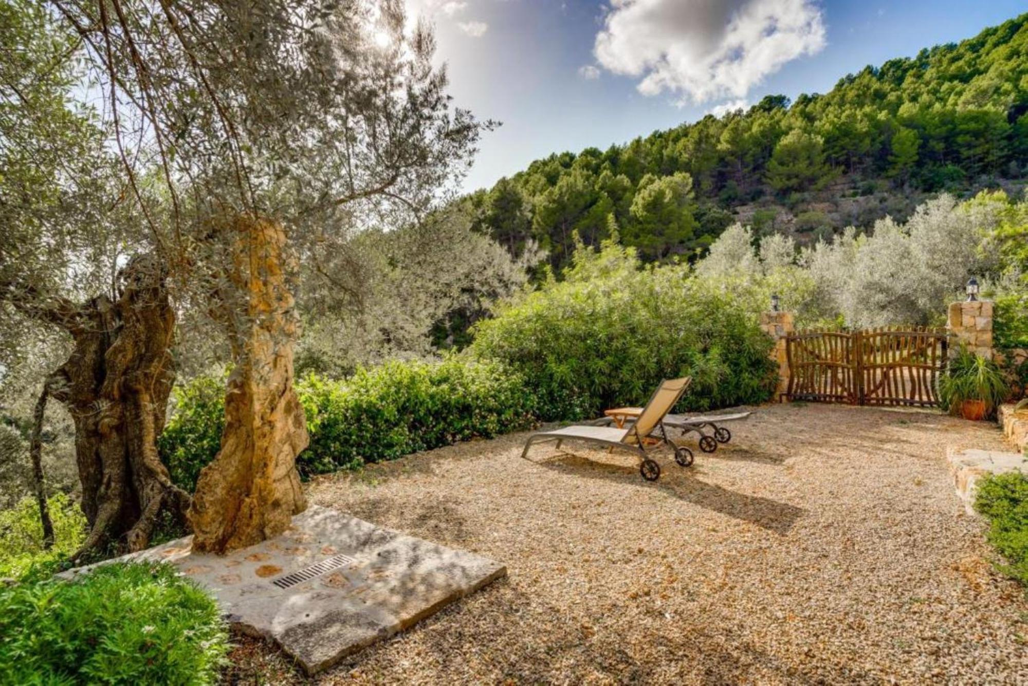 Гостевой дом Casita De Montana Cerca Del Mar Форналуч Экстерьер фото